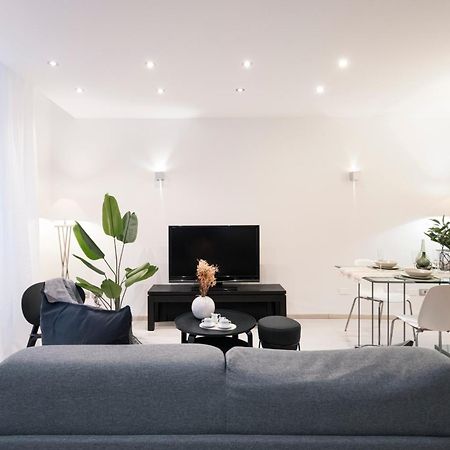 Easylife - Splendido Bilocale San Babila Duomo Apartment Milano Exterior foto